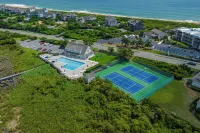 Mucky Duck + Soundfront + Duck NC + Sanderlin Community with Pool
