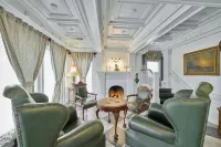 Houston Towers, Downtown Med Ctr, NRG, Adults Only