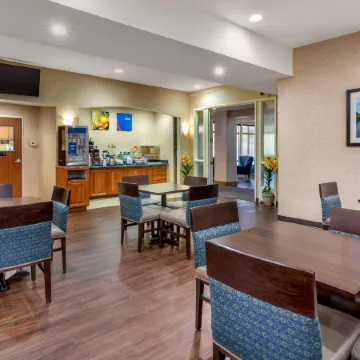 Comfort Suites Eugene