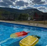 Family friendly townhouse minutes from Hunter Mountain!