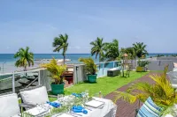 Beachfront 4 Bedroom Luxury Villa with Pool, Chef, Butler