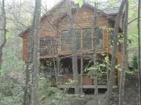 Mid-Century Modern: Pet Friendly-Hot Tub~Grill~Creekside