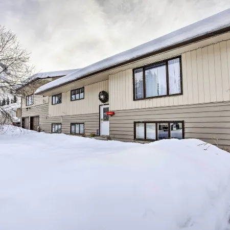 Lakefront Fairbanks Unit, 1 Mile to Pioneer Park!