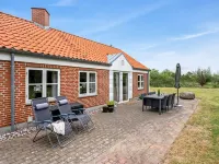 "Marlise" - 2.5km from the Sea - Homestays