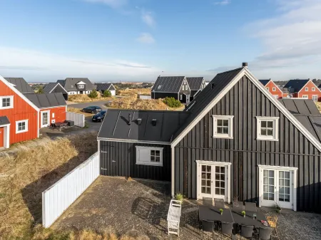 "Stine" - 1km from the Sea Отели рядом с достопримечательностью «Blokhus Strand»