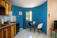 Cozy 1-bedroom apartment in charming Mandeville with WiFi, AC - 3 星級