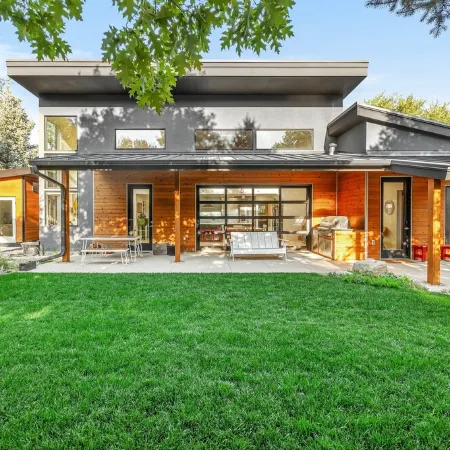 Boulder Indoor-Outdoor Oasis
