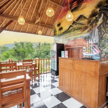 Diamond Beach Bungalow Отели рядом с достопримечательностью «Холм Букит-Телетабис»