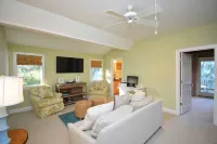 비치에서 몇 분 거리, 펫프렌들리 아일랜드 타임