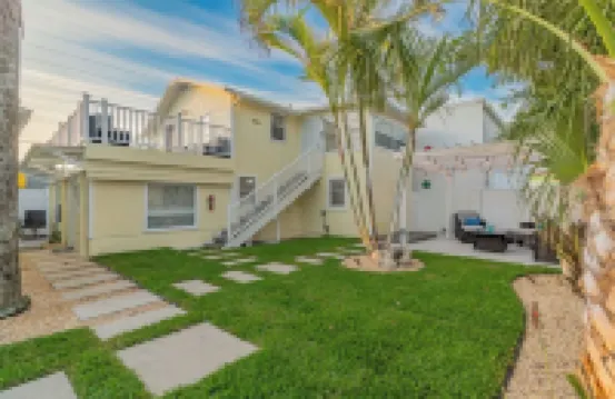 Lovely 1 bedroom with partial water view