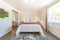 Peaceful retreat near the redwoods, ocean, and golf course! Hotels near Sequoia Park