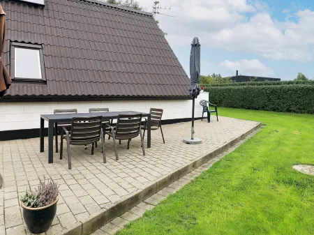 6 person holiday home in Thyholm-By Traum