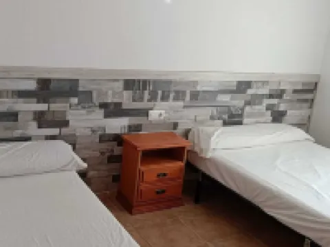 VILLA IN VERY QUIET URBANIZATION TO 15 MIN OF VALENCIA CAPITAL Hotels in Ribera Alta