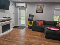 The Fox Den, 2 bdrm, walk to Purple Fiddle, near Canaan, Davis, Blackwater Falls