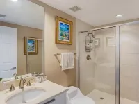 24TH FLOOR WITH STUNNING ENDLESS VIEWS