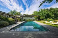 Glen Ellen Escape by Avantstay 5Br Retreat w/ Pool, Hot Tub, Hammocks & Vineyard Views