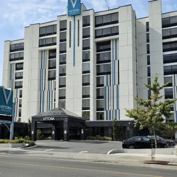 Vittoria Hotel & Suites Hotels near Niagara Fallsview Casino