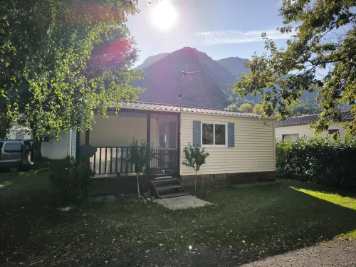 Mobile homes in the mountains Hotels in Gere-Belesten