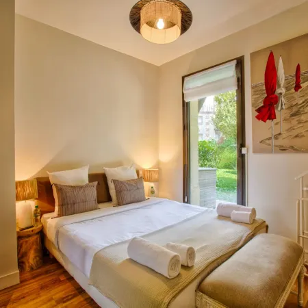 Deauville Lovely Flat with Private Garden