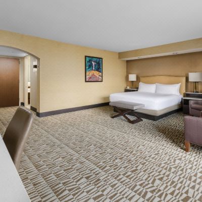 Junior King Suite Hilton Phoenix Airport Promo Code