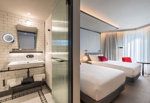 캐노피 바이 힐튼 마드리드 카스테야나