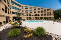 Holiday Inn PHILADELPHIA SOUTH-SWEDESBORO by IHG - Pools