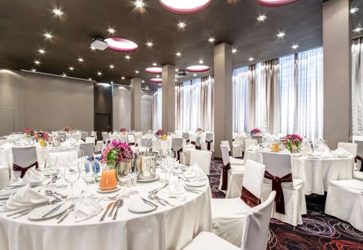 머큐어 바르샤바 그랜드 외관