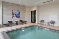 Staybridge Suites BOSTON LOGAN AIRPORT - REVERE by IHG - Swimmingpools