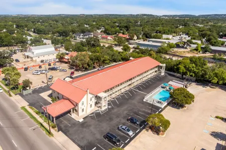 Super 8 by Wyndham Fredericksburg