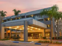 阿納海姆大門6號汽車旅館 Anaheim Regional Transportation Intermodal Center附近的飯店