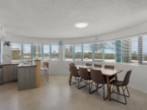 Grand Palais Boolarong Beachside Apartments Hotels in Mooloolaba