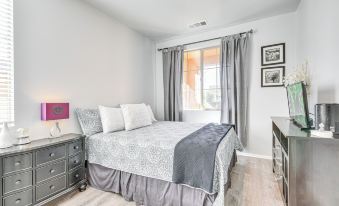 Patio & Yard: Luxe Beaumont Getaway!