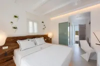 Elements Sifnos Boutique