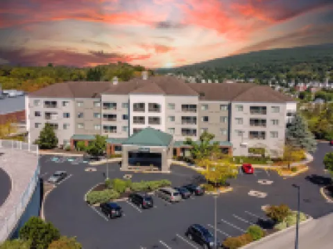 Country Inn & Suites by Radisson, Convention Center Hotels in Blair County