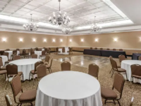 コンフォート スイーツ ベスレヘム ニア リーハイ ユニバーシティ アンド LVI エアポート ベツレヘムのホテル