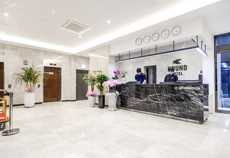 기장 호텔 로비 전경