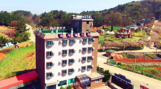 群山希斯達飯店