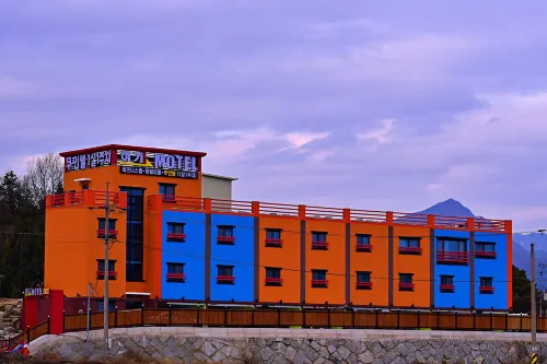 Geochang here (1 room 1 parking Self-service Motel) فنادق في غوتشانغ