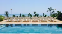 Grand Hotel Des Sablettes Plage, Curio Collection By Hilton - Beach
