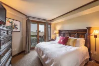 Luxury Resort Ski In Ski Out Hyatt Centric Residence 2BR Condo Pool Gym Hot tub Restaurant More - Apartments