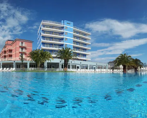Ai Pozzi Village & Spa Hotel a Loano