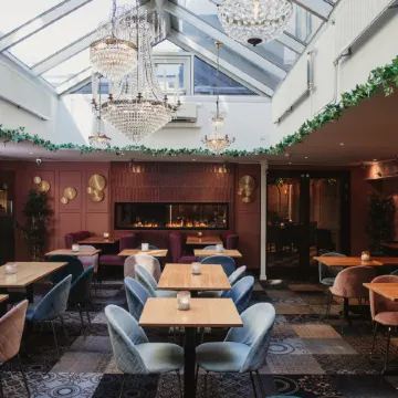 Home Hotel Drott