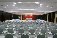 El Mouradi Palm Marina - Families and Couples Only