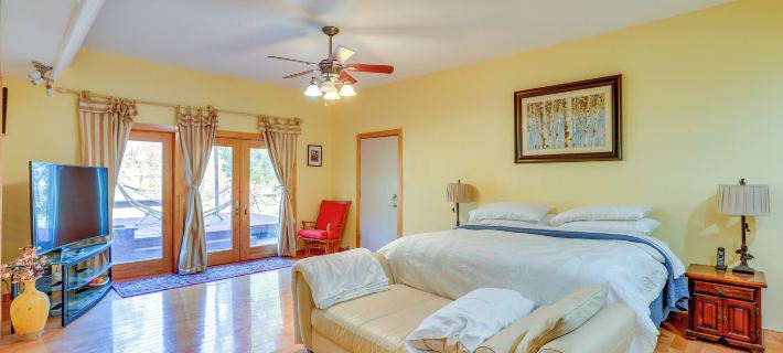 Deck, Grill and River Access California Escape! Hotels in Trinity County