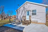 'The Brewer Guesthouse' Tiny Home w/ Patio & Yard! - Wifi