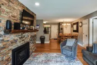 Golf & Adventure! Condo 2 Mi to Dtwn Ellicottville - Homestays