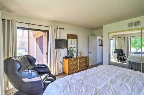 Golf Course View & Pool Access: Palm Desert Home - Condos