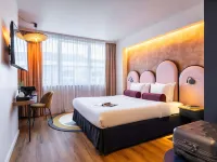 Mercure Brussels Centre Rogier Hotels near Rogier