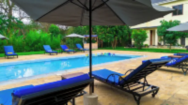 ซันเซ็ต รีทรีต โรงแรม