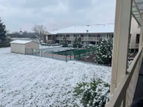 Travelodge by Wyndham Sellersburg / Louisville North